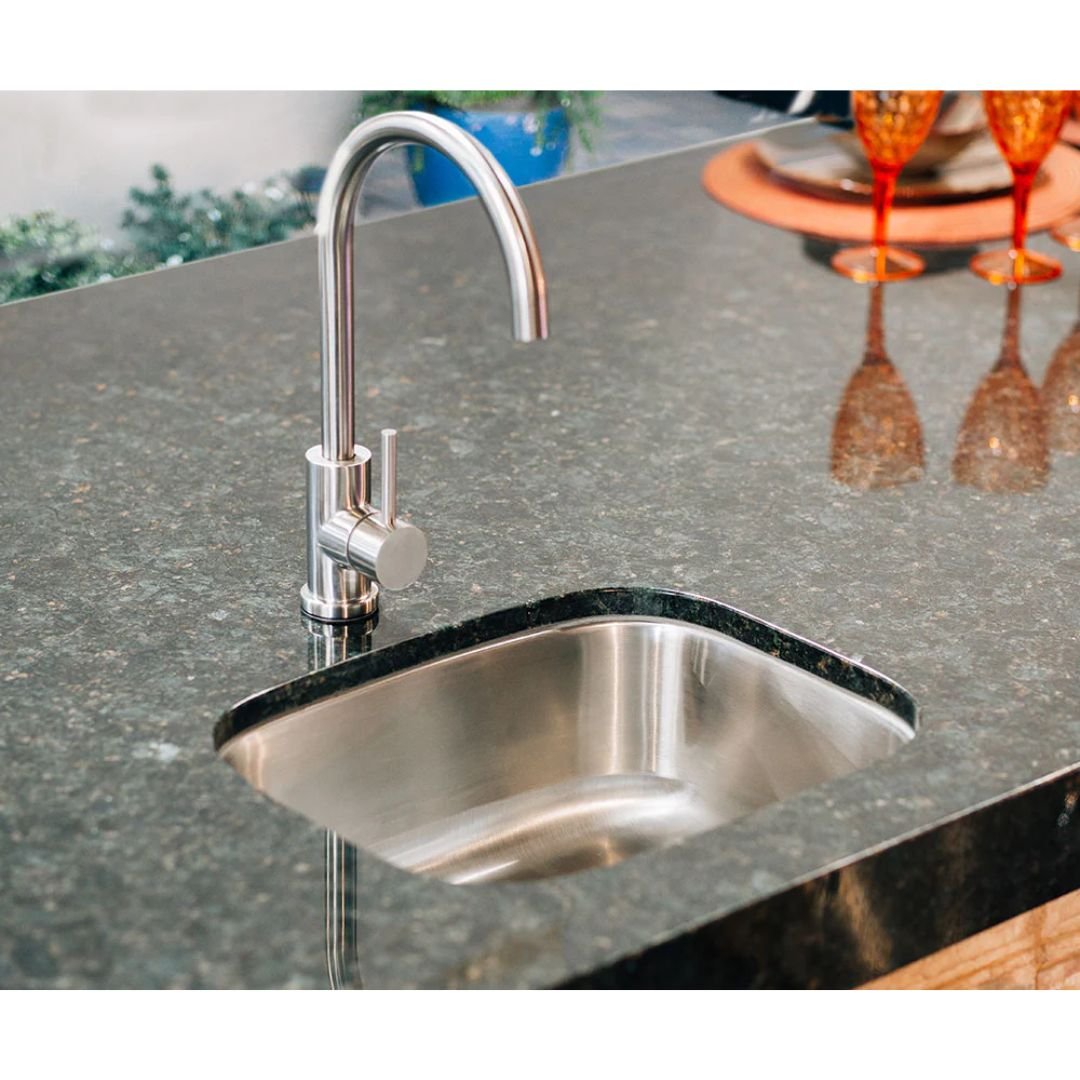 Summerset 19 X 15 Stainless Steel Undermount Sink W/ Single Handle Hot/Cold Goose Neck Faucet - SSNK-19U