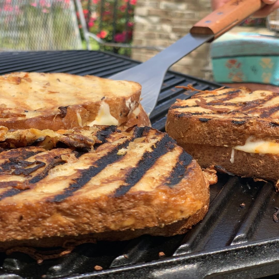 Bayou 14-in Cast Iron Reversible Square Griddle